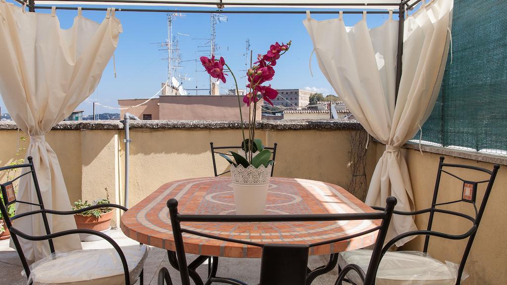 Rental In Rome Vatican View Terrace Номер фото